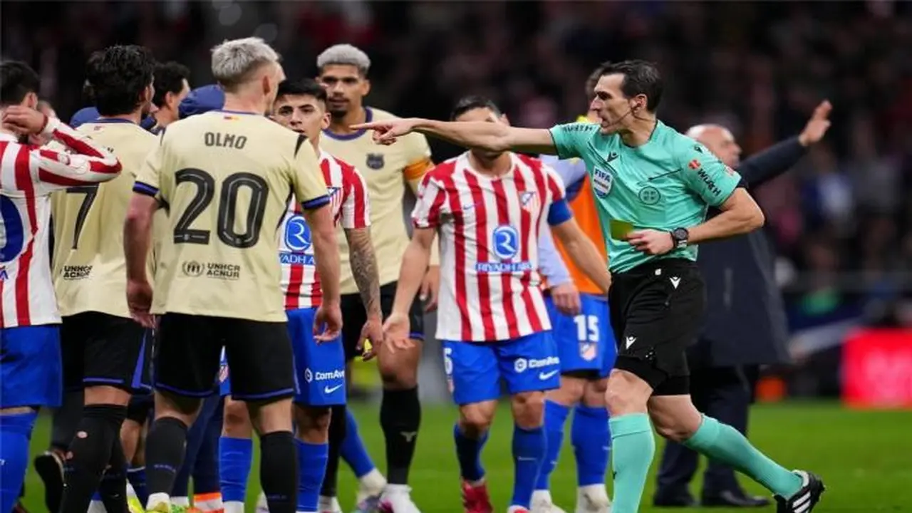 توقيت انطلاق مباراة برشلونة وأتلتيكو مدريد في نصف نهائي كأس ملك إسبانيا